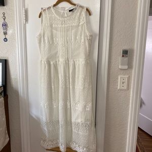 Suzanne Betro White Cotton Sleeveless Lace Dress